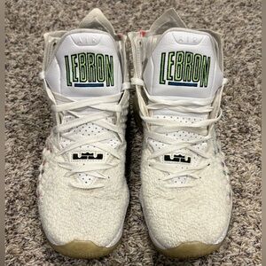Nike LeBron 17 'Air Command Force Size 9.5